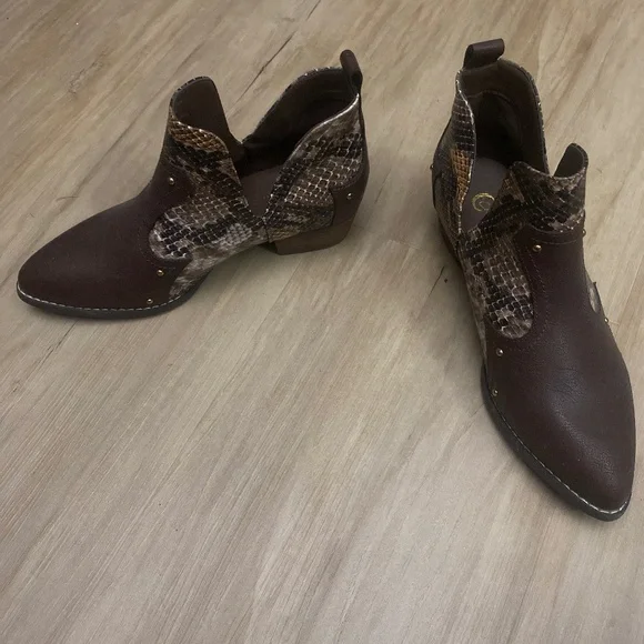 Snakeskin fun cowboy boots - Picture 1 of 4